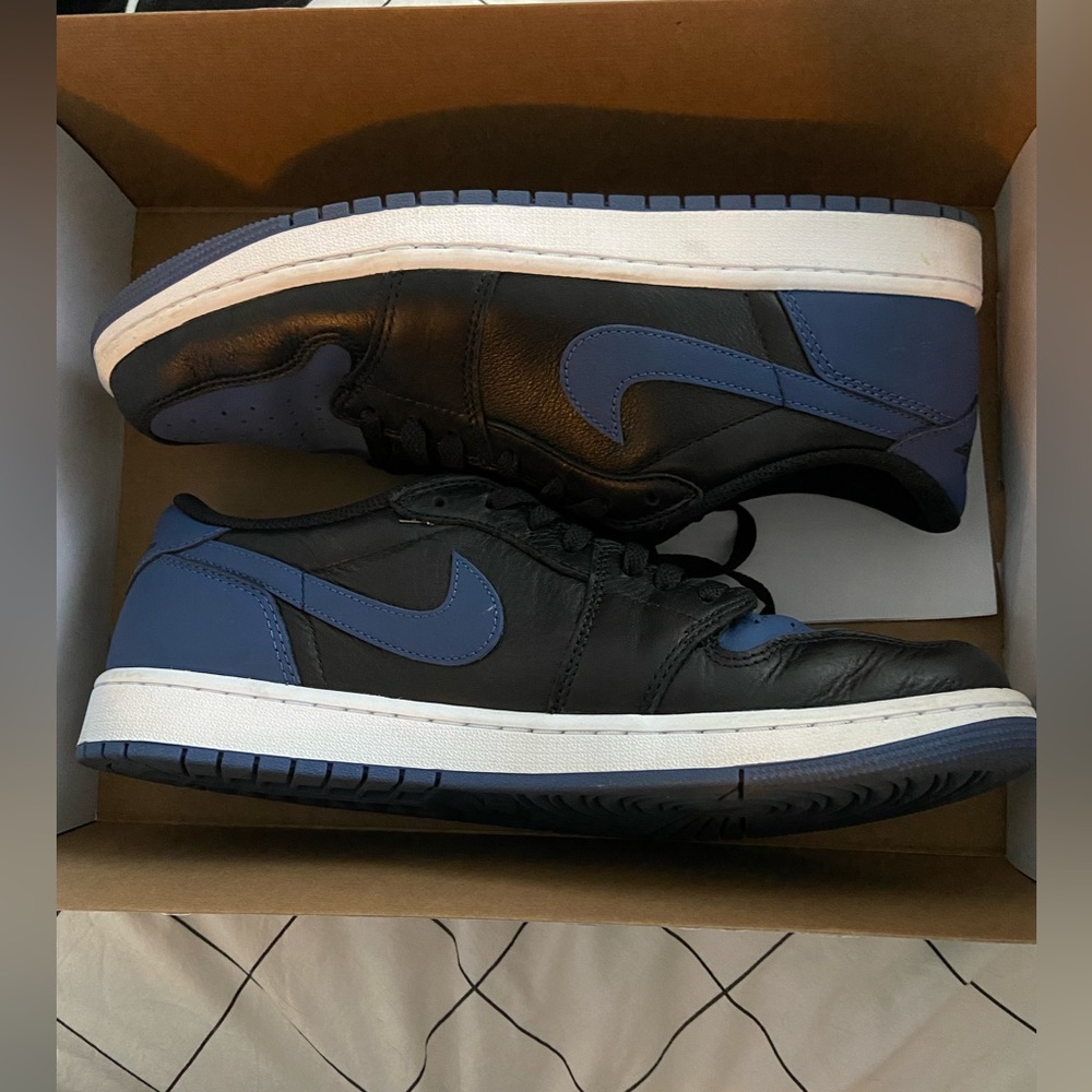 Jordan 1 low mystic navy